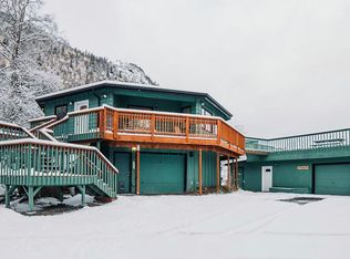 5750 Wild Mountain Dr, Eagle River, AK 99577