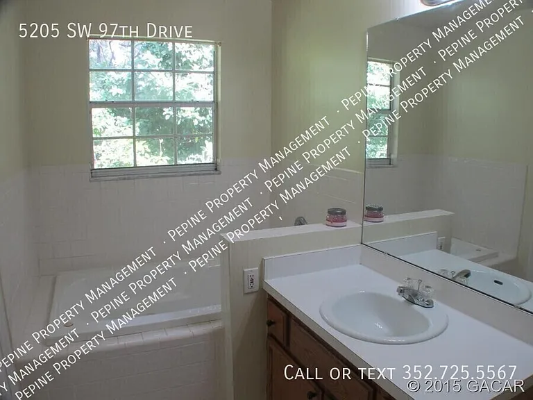 5205 SW 97th Dr — Photo 12