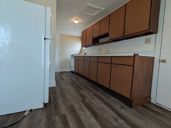 2nd image of 316 Chicago Rd #2