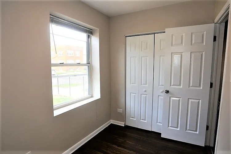 3517-21 W Grace St #1W — Photo 6