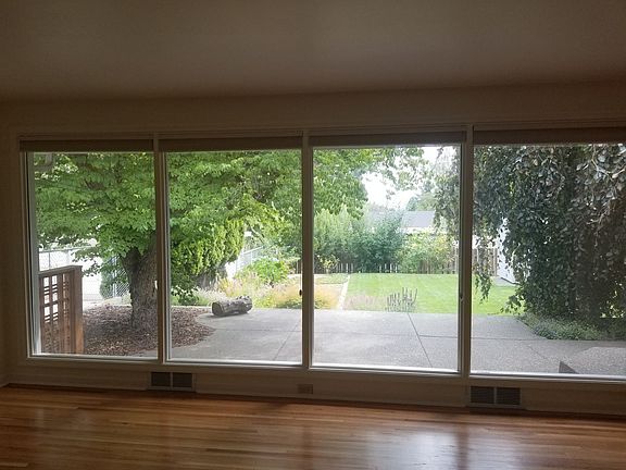 4th image of 907 S 31st Ave