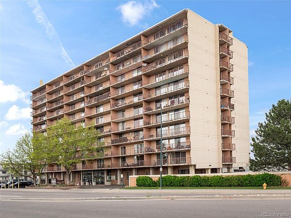 2nd image of 2225 Buchtel Boulevard #601