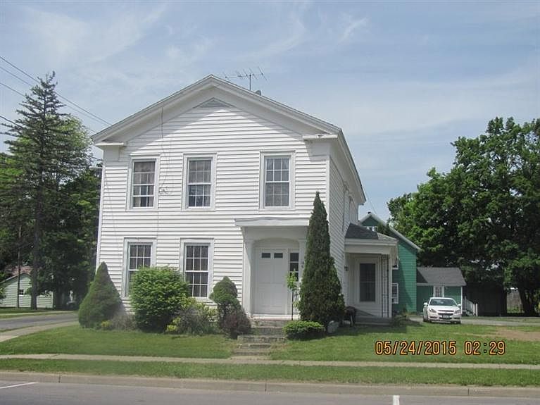 2nd image of 16 W Main St