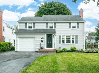 105 Queensboro Rd, Rochester, NY 14609