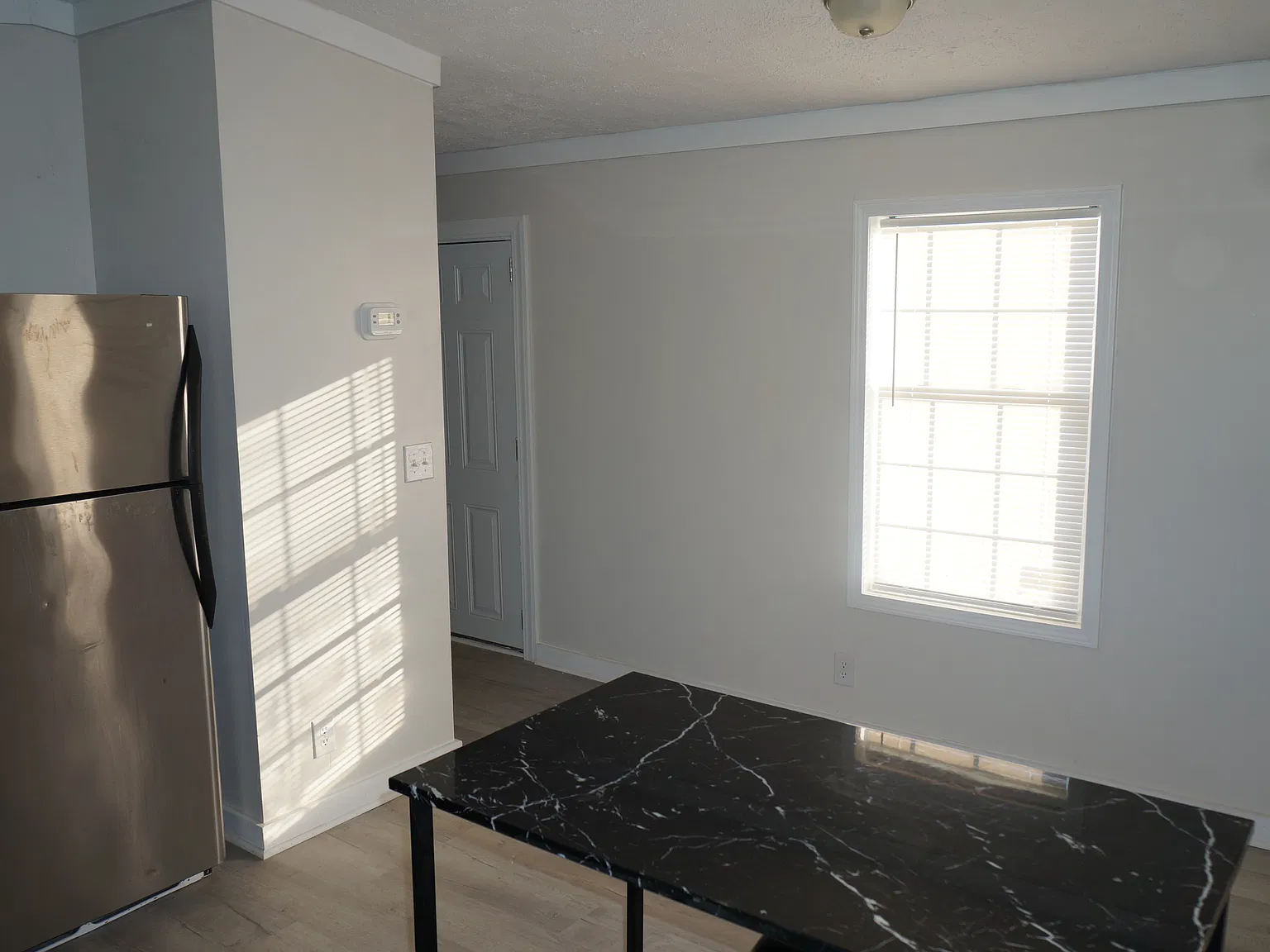 3 bed, 1064 sqft, $1,350 — Photo 4
