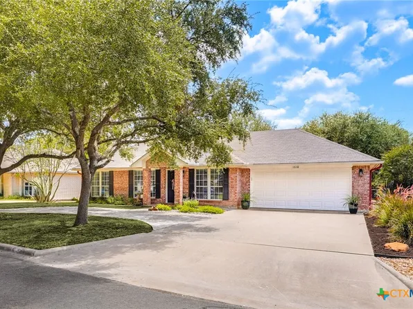 1510 Shadow Walk, Lockhart, TX 78644