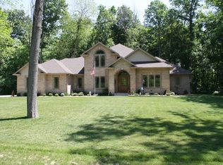 18120 Wild Oaks Dr, Effingham, IL 62401