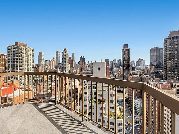 5th image of 360 E 57th St #Pha