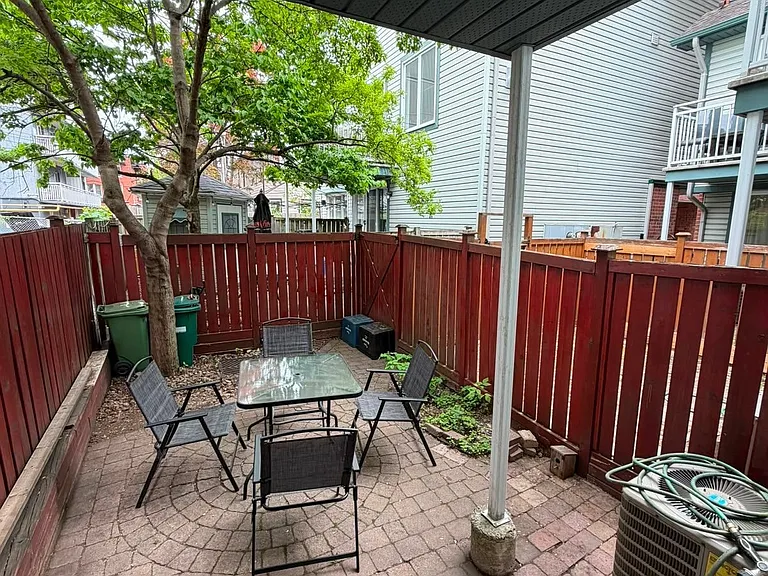 418 Somerset St W — Photo 10