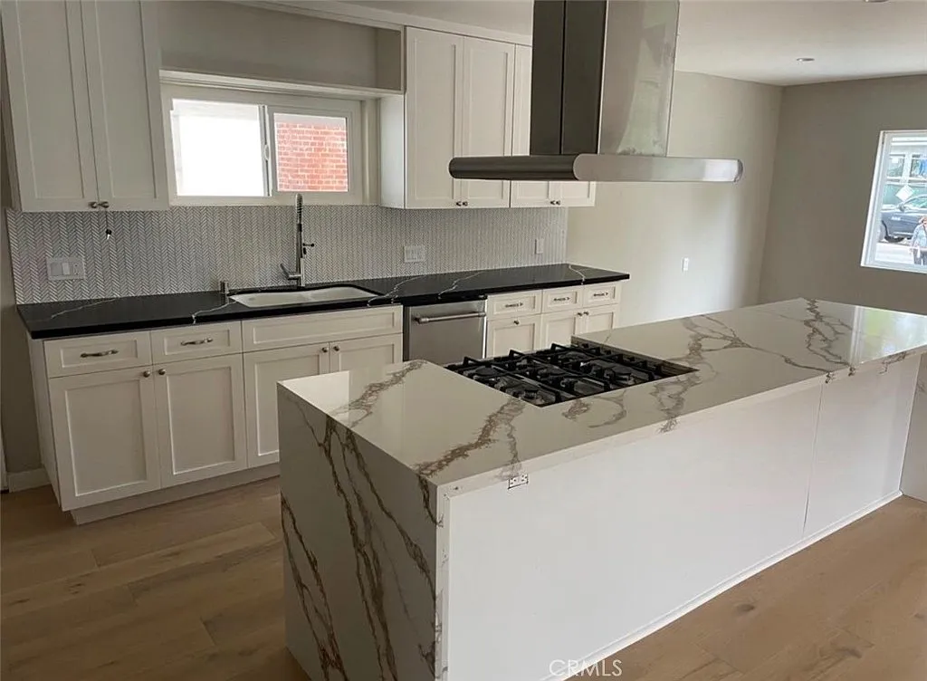 4 bed, 2447 sqft, $6,500 — Photo 4