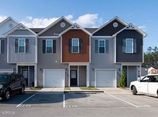 110 Waterstone Ln, Jacksonville, NC 28546