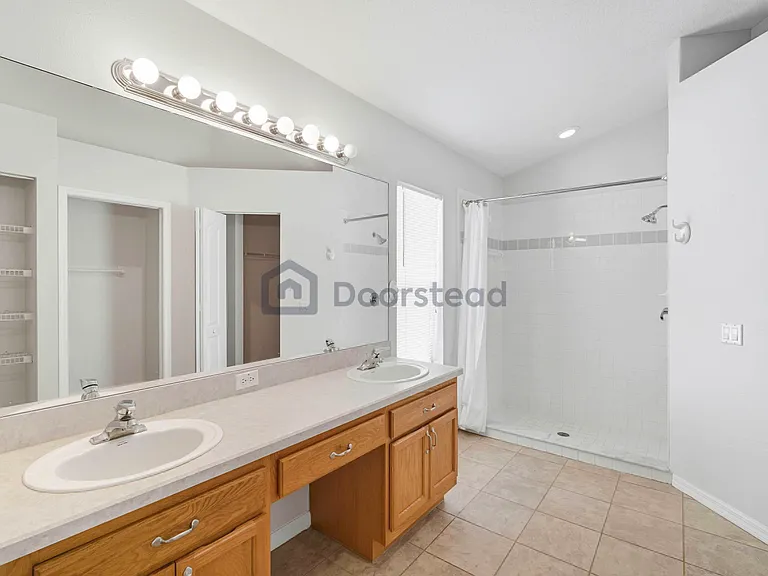 1256 Jasmine Lake Dr — Photo 21