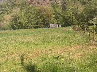 425 Apple Creek Rd, Longview, WA 98632