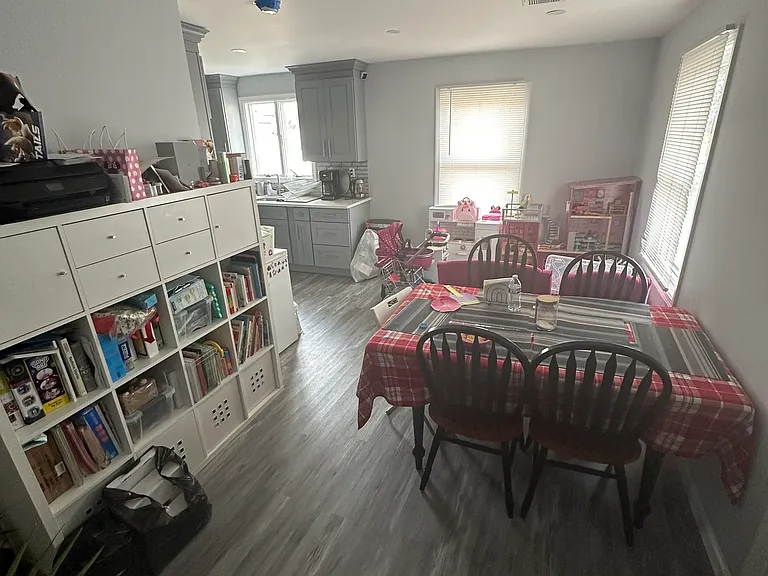 180 Pleasantview Ave — Photo 4