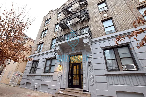 Rented by null | media 17