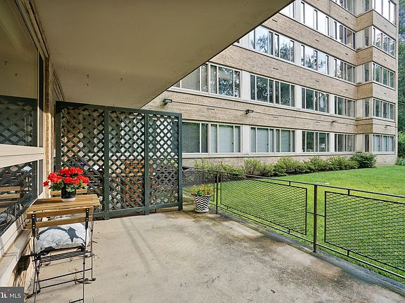 4th image of 4101 Cathedral Ave NW APT 107