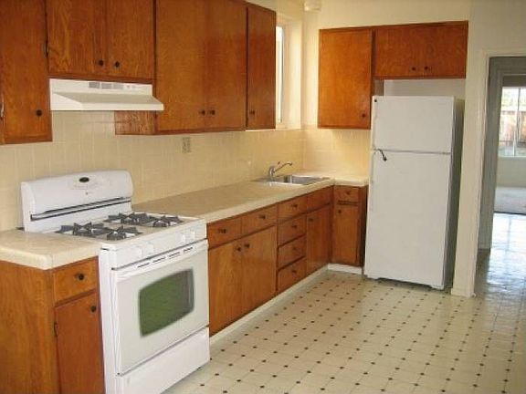 Kitchen Counter Area