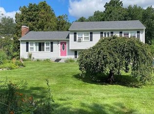 27 Brinsmaid Rd, Monroe, CT 06468