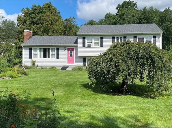27 Brinsmaid Road, Monroe, CT 06604
