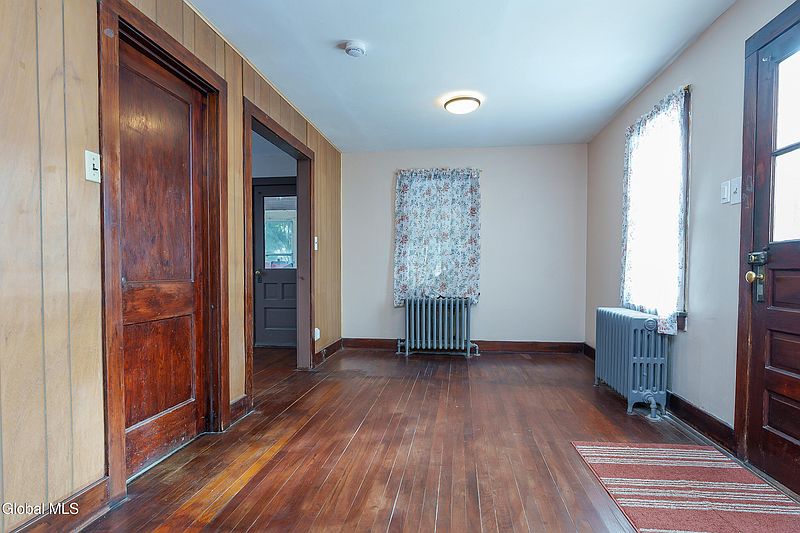 3rd image of 6181 Johnston Road