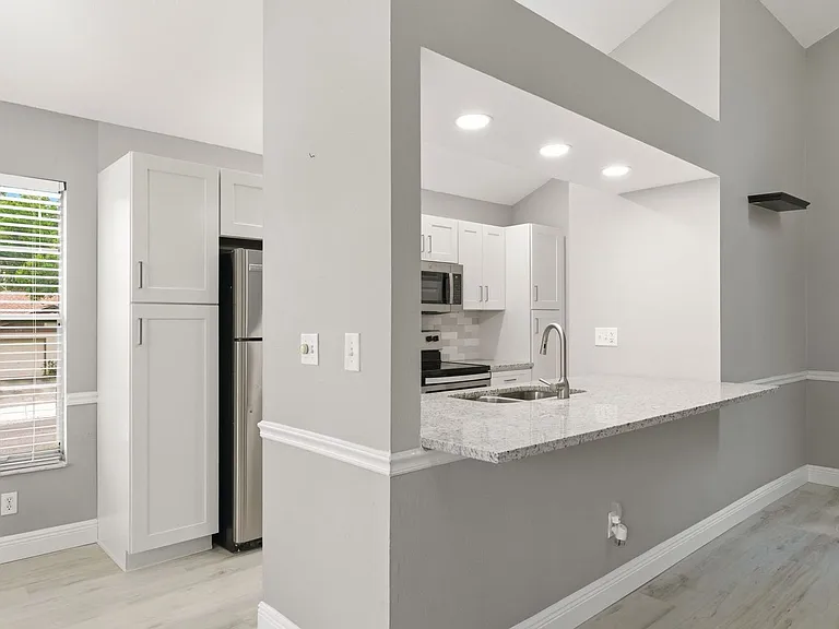 3726 Albion Ct — Photo 9