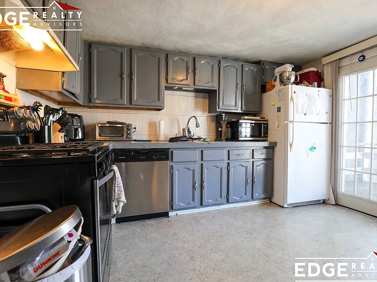 5 Cottage St #2 — Photo 2