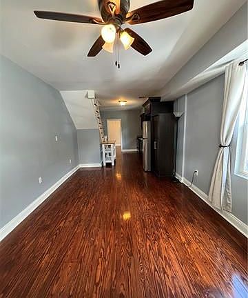 2nd image of 4322 Ulloa St