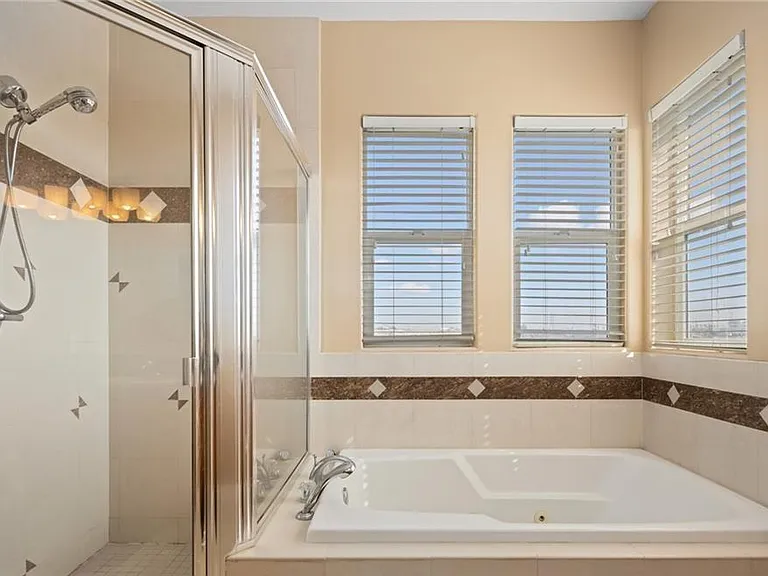 2577 Mountain Ave — Photo 25