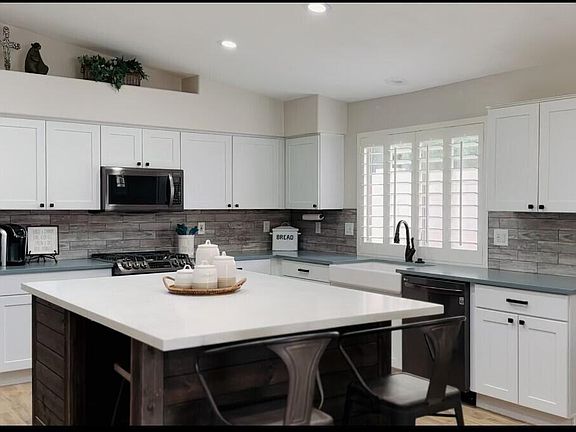 2nd image of 20439 N 88TH Lane