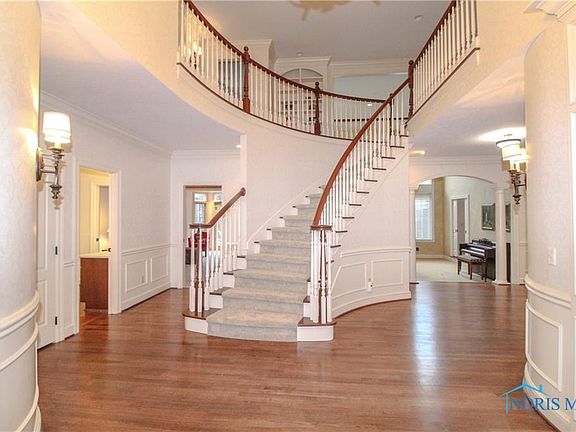 3rd image of 14689 Wood Creek Ct