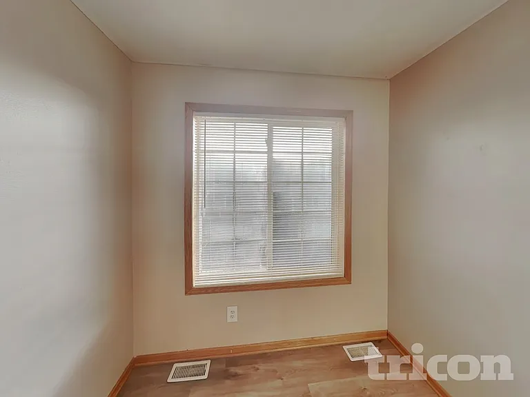 7010 S Park Dr — Photo 11