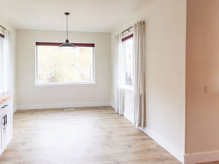 13431 Canyon Rd — Photo 15