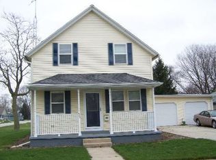 423 W 3rd St, Sandwich, IL 60548