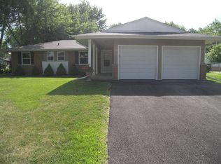 1265 Cypress Ln, Elk Grove Village, IL 60007