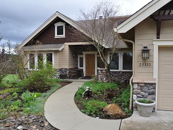 4th image of 23320 NE 271st Ct