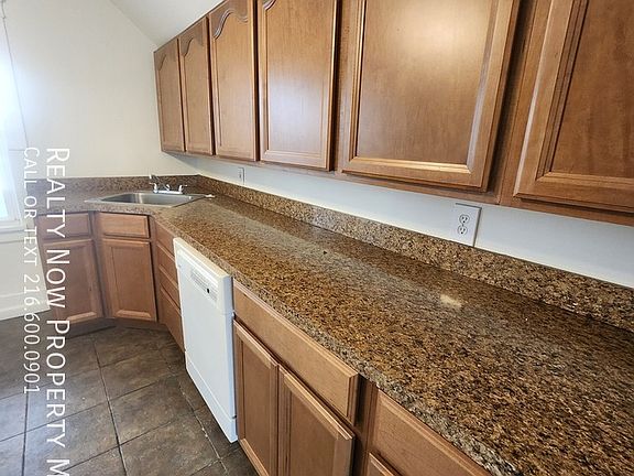2nd image of 106 W Grace St Floor 2