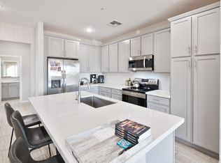 155 N Lakeview Blvd, Chandler, AZ 85225