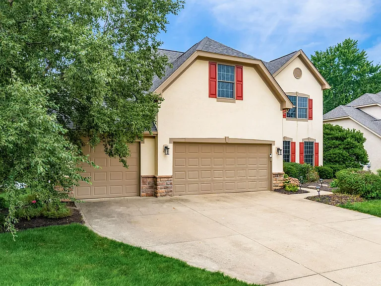 2497 Coltsbridge Dr — Photo 2