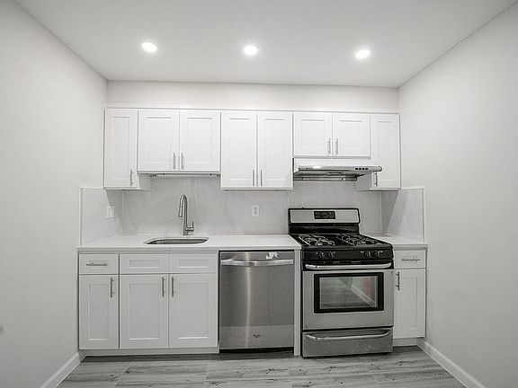 2nd image of 50-52 Francis Lewis Blvd