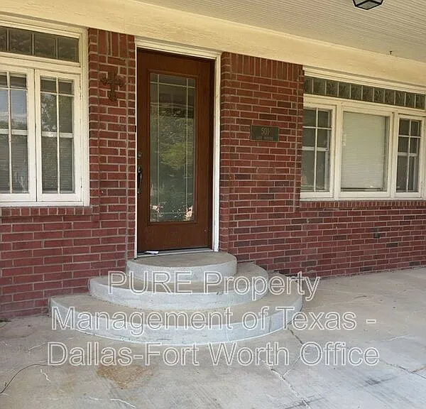 501 E Monroe St — Photo 7