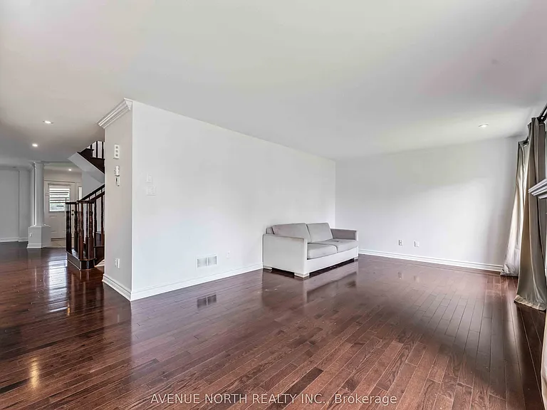 413 Boisdale Walk — Photo 11