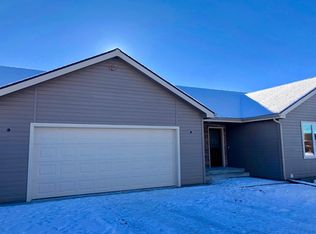 800 Quail Point Dr, Klamath Falls, OR 97601