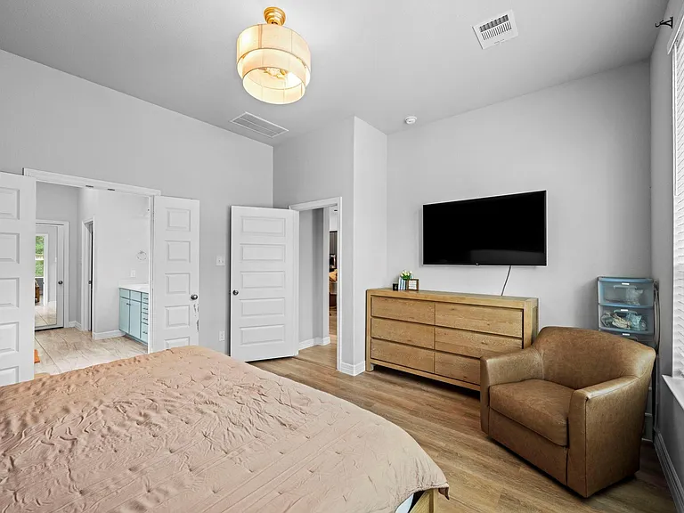 534 Cedar Harbor Ct — Photo 17