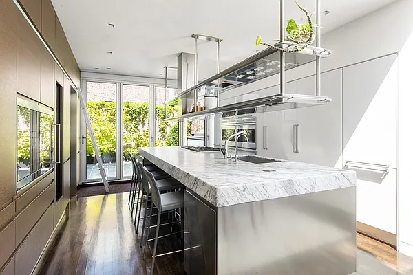 Rented by Corcoran | media 22