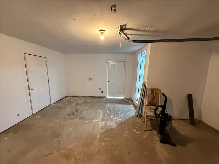 8517 Rubin St — Photo 25