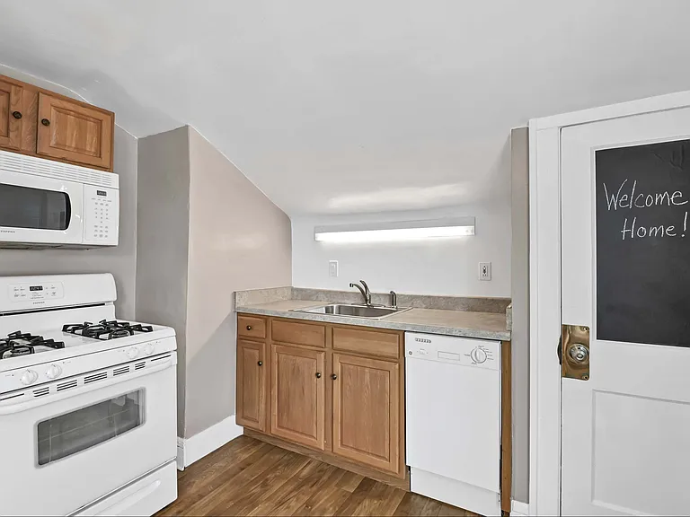 17316 Archdale Ave #3 — Photo 8