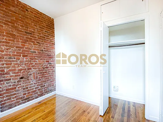 Rented by City Connections Realty | media 9