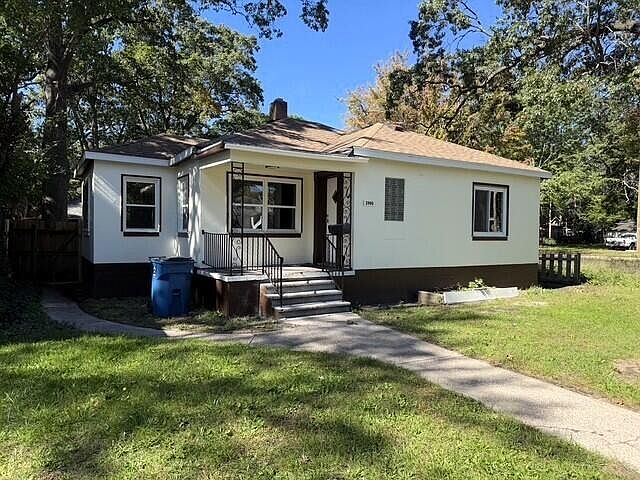 1st image of 2905 7th St