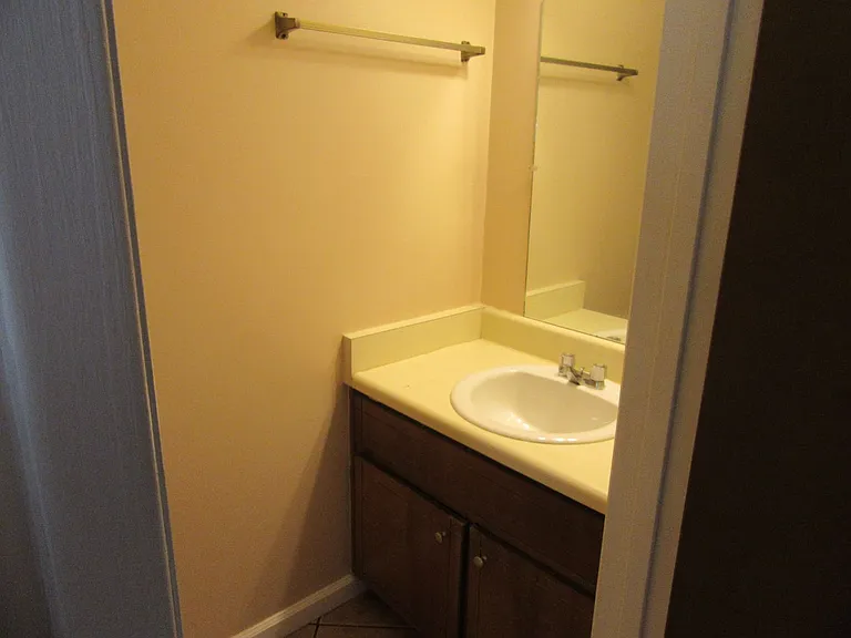 802 West St — Photo 19