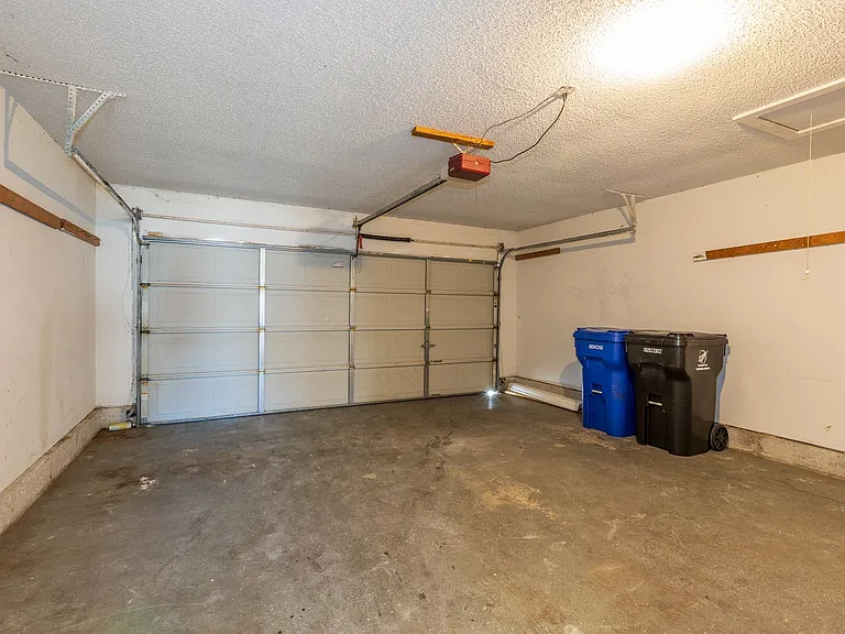 2412 W Natchez St — Photo 29